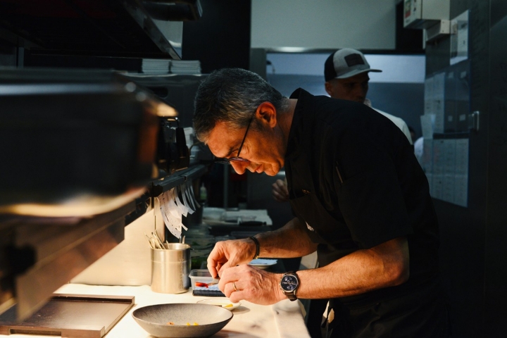 Benoît Sinthon é o chef francês Benoît Sinthon é o chef francês