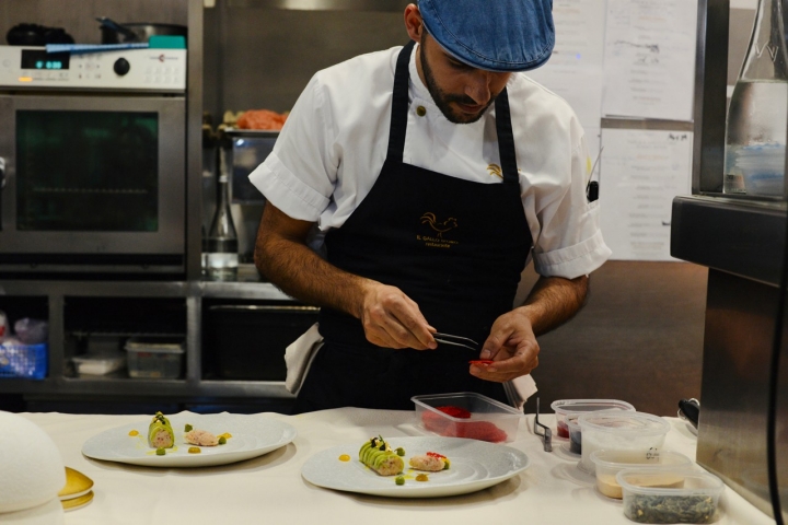 Alguns pratos podem ser pedidos à carta Alguns pratos podem ser pedidos à carta