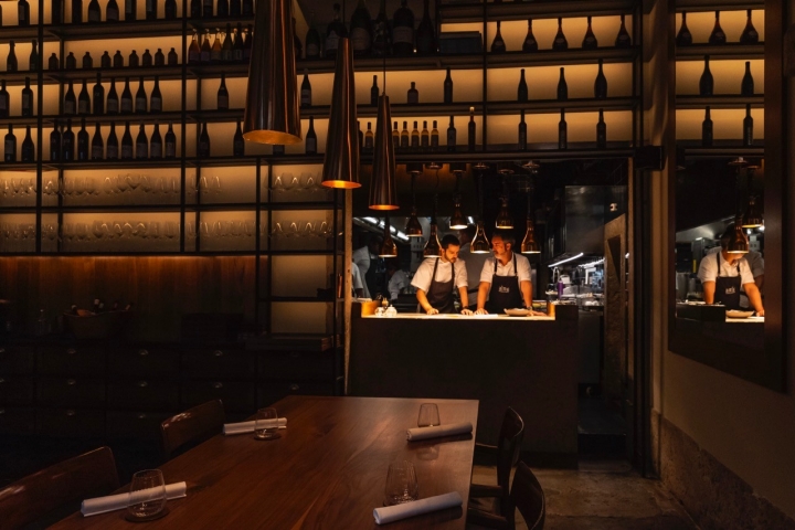 A inspiração de Sá Pessoa vem da cozinha tradicional portuguesa, das viagens que faz pelo mundo e da paixão pela Ásia A inspiração de Sá Pessoa vem da cozinha tradicional portuguesa, das viagens que faz pelo mundo e da paixão pela Ásia