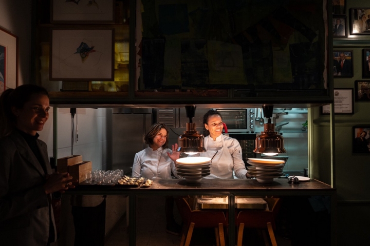 Cocina visible para la clientela Cocina visible para la clientela