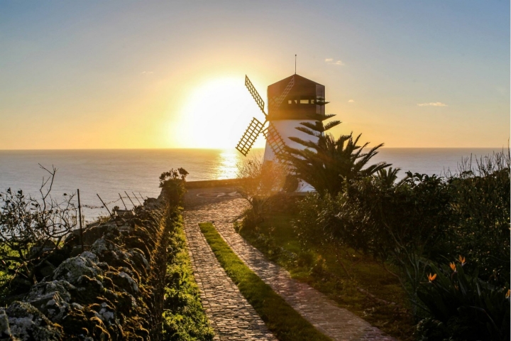 O Moinho das Feiteiras é o alojamento rural com vista para o oceano, na costa Sul de São Miguel (©Moinho das Feteiras)