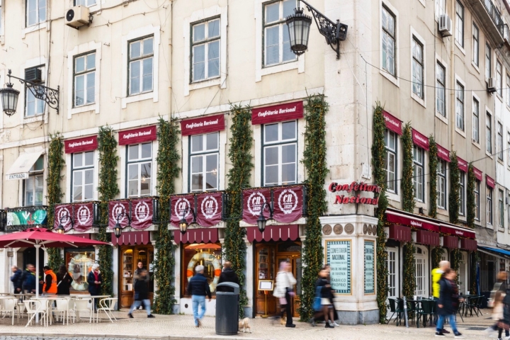 fachada de la pastelería fachada de la pastelería