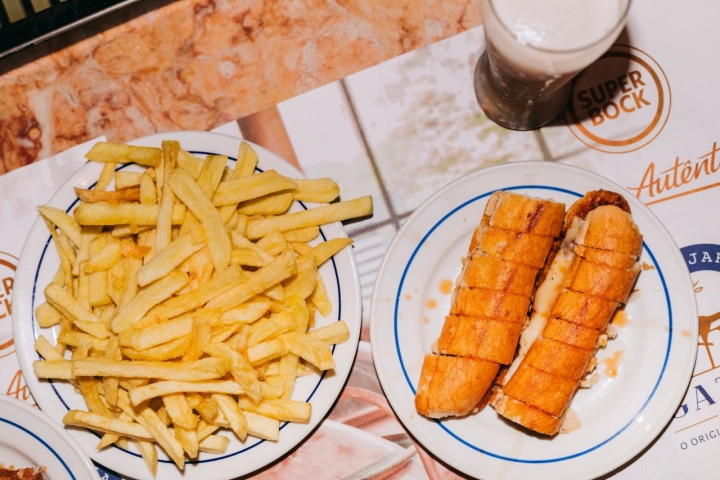 Gazela, no Porto: o restaurante dos cachorrinhos