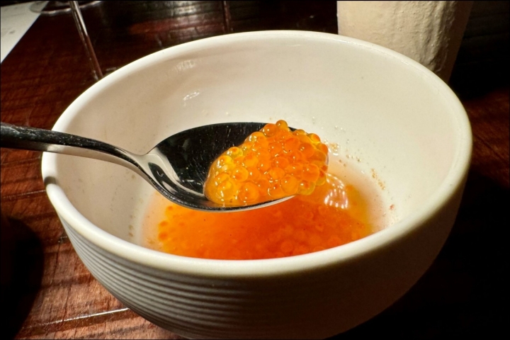 Ovas de truta e água de tomate Ovas de truta e água de tomate