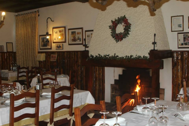 Nste restaurante histórico de Tomar, há que reservar alguns pratos com antecedência