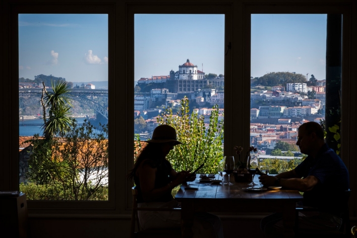 O Vinum tem uma das melhores vistas para o Douro. O Vinum tem uma das melhores vistas para o Douro.