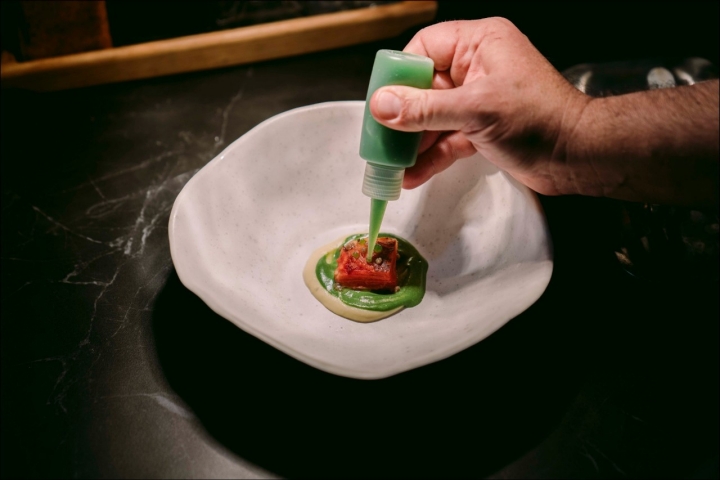 O “A Nossa Horta” com várias camadas de batatas diferentes, incluindo batata doce O “A Nossa Horta” com várias camadas de batatas diferentes, incluindo batata doce