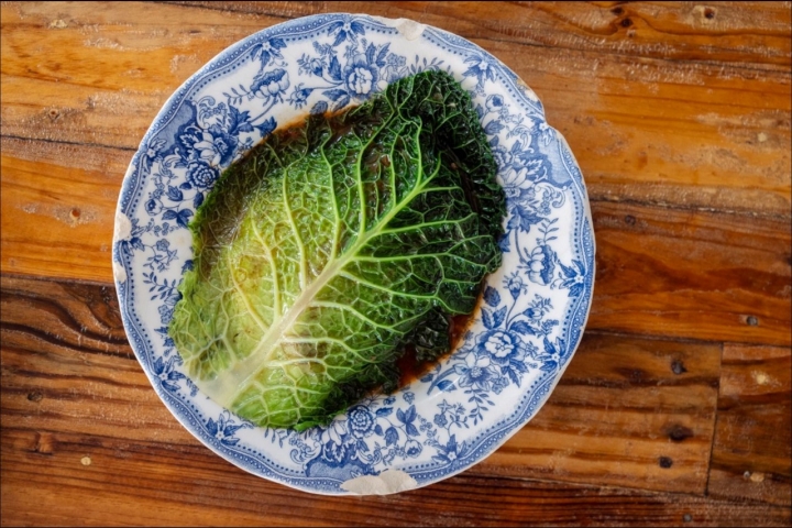 Salsicha com couve lombarda Salsicha com couve lombarda