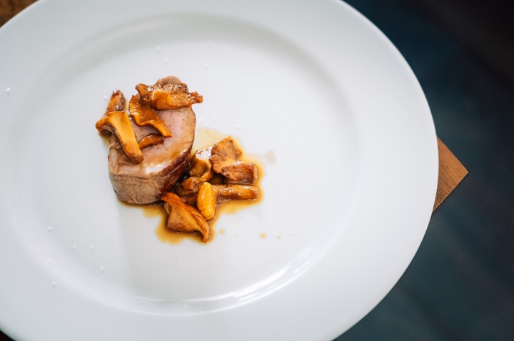 Vitela branca de Mirandela e cogumelos Vitela branca de Mirandela e cogumelos