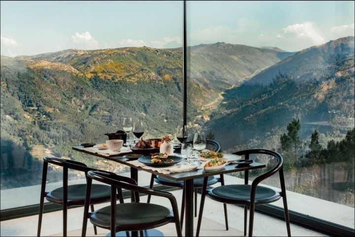 Uma refeição de conforto com vista para o Vale Glaciar Uma refeição de conforto com vista para o Vale Glaciar