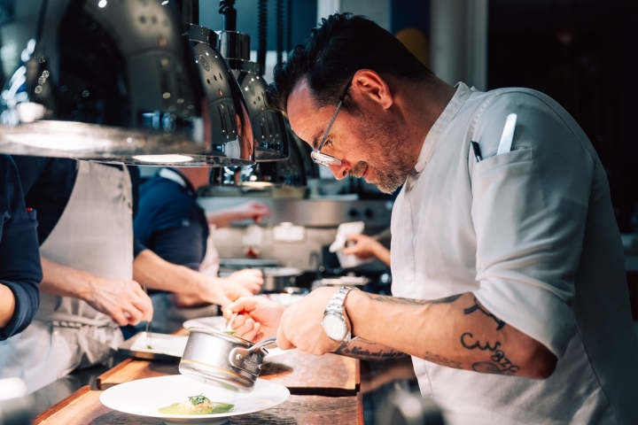 Hans neumar Hans neumar