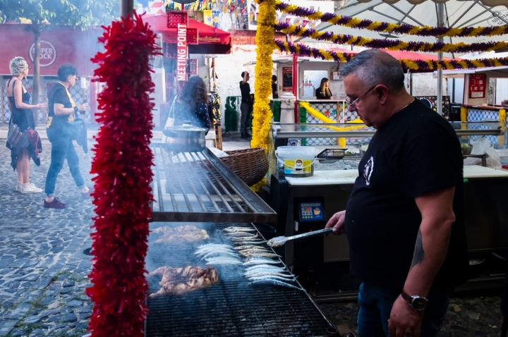 Está oficialmente aberta a época da sardinha assada (se sabem melhor agora ou no final do Verão, já é outro assunto) Está oficialmente aberta a época da sardinha assada (se sabem melhor agora ou no final do Verão, já é outro assunto)