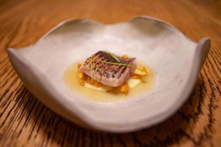 O menu é um baile construído a partir dos mercados e das águas que rodeiam a zona O menu é um baile construído a partir dos mercados e das águas que rodeiam a zona