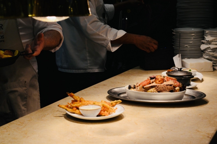 Peixinhos da Horta e Cozido à Portuguesa, dois clássicos da carta  Peixinhos da Horta e Cozido à Portuguesa, dois clássicos da carta