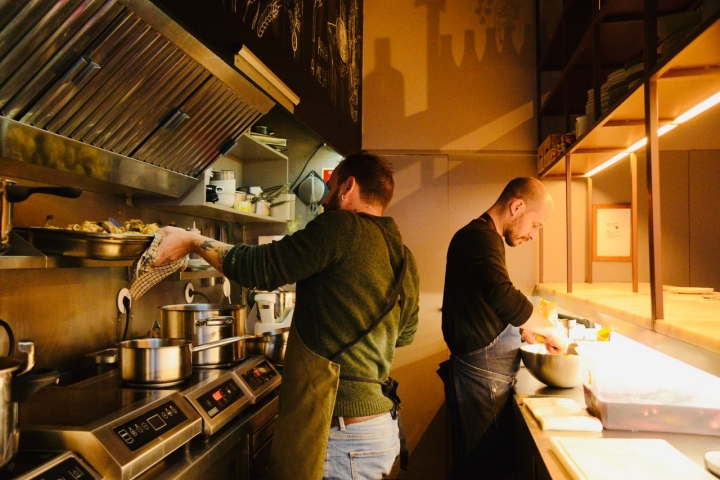 O restaurante privilegia produtos locais e sazonais O restaurante privilegia produtos locais e sazonais