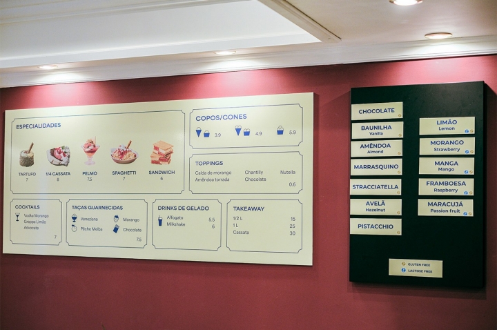 Há sabores novos, adaptados à fruta da época, mas o letreiro mantém-se o de sempre Há sabores novos, adaptados à fruta da época, mas o letreiro mantém-se o de sempre