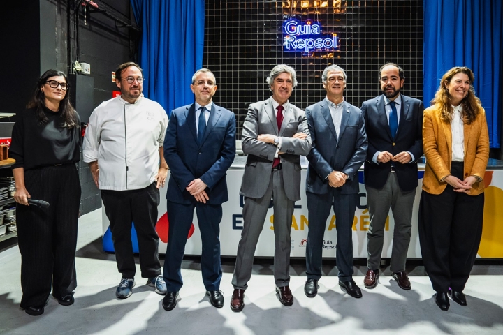 Photocall final con guia repsol Photocall final con guia repsol