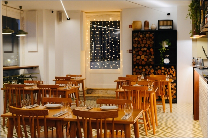 Com 90% de produto local, o restaurante serve comida de autor que apela à memória e tradição Com 90% de produto local, o restaurante serve comida de autor que apela à memória e tradição