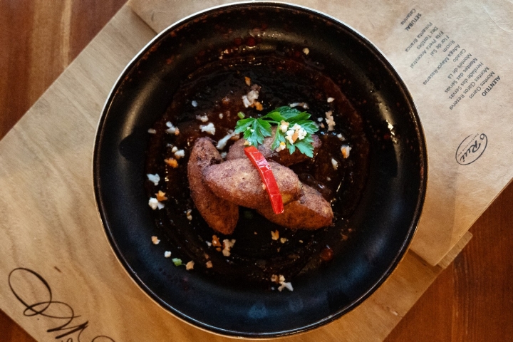 Pastéis de chicharro com molho de Vilão Pastéis de chicharro com molho de Vilão