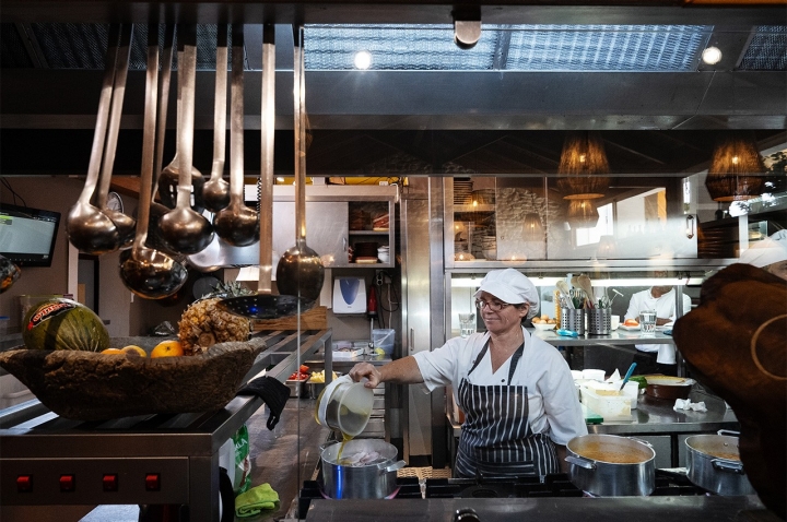 A Tasca do Celso abriu em 1999, mas passou por várias remodelações, incluindo a cozinha A Tasca do Celso abriu em 1999, mas passou por várias remodelações, incluindo a cozinha