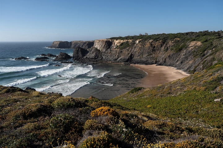 A Praia da Amália, assim conhecida depois de Amália Rodrigues ali construir uma casa A Praia da Amália, assim conhecida depois de Amália Rodrigues ali construir uma casa