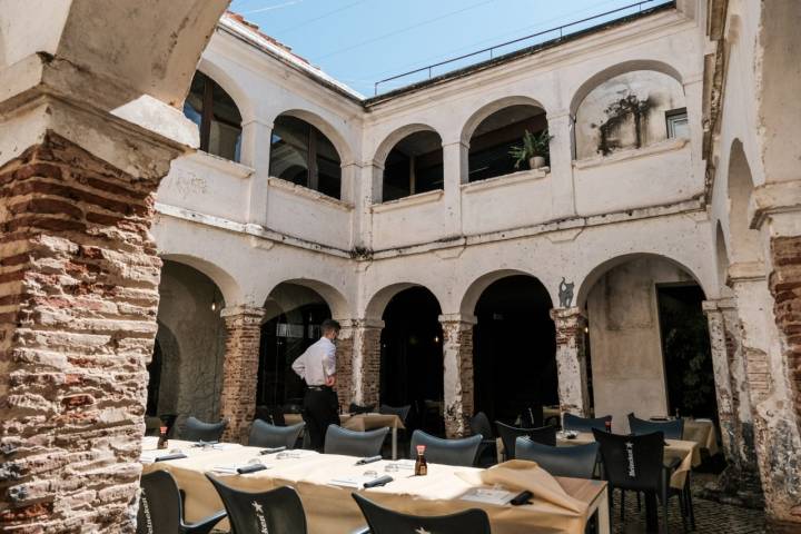 El claustro de 'Masumi Convento' es un lugar increíble para tapear o comer.