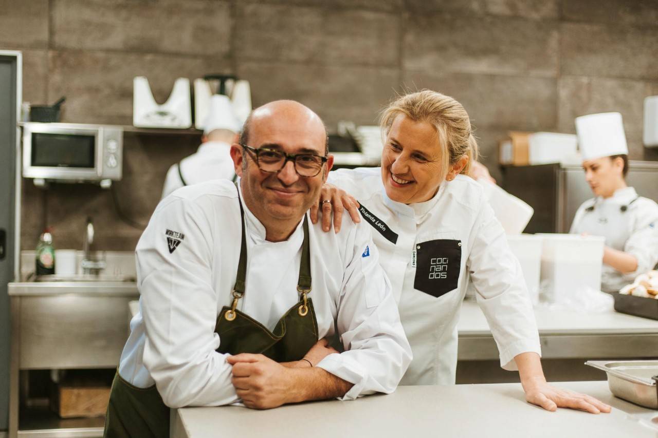 Juanjo Pérez y Yolanda León, cocineros de 'Cocinandos' (León)