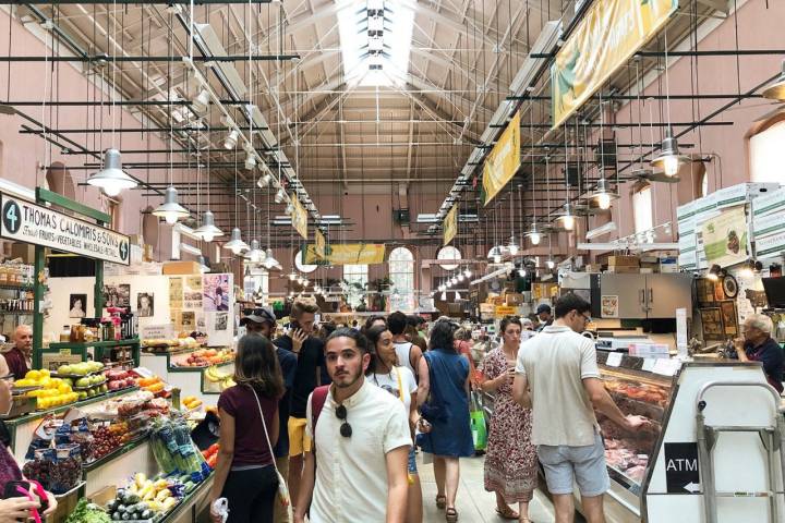 Un barrio que goza de un buen mercado es Capitol Hill, con su Eastern Market. Foto: Facebook.