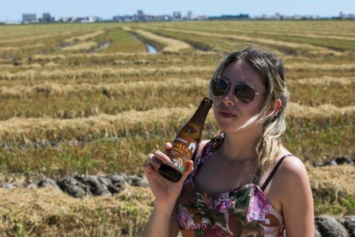 La cerveza de arroz 'Tartana' es uno de sus nuevos productos derivados.