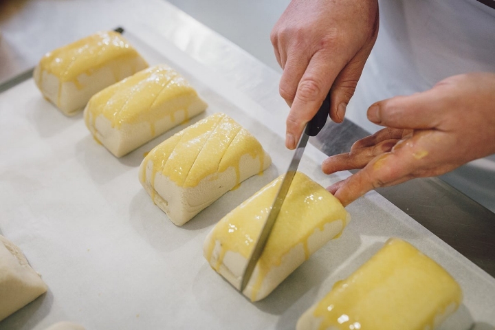 Últimos retoques para entrar al horno.