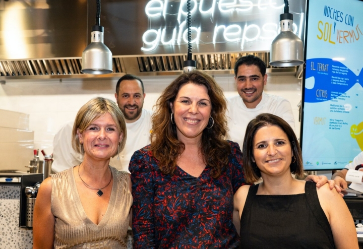 Noemí Llauradó, Aitor López, María Ritter, Moha Quach y Núria Perich.