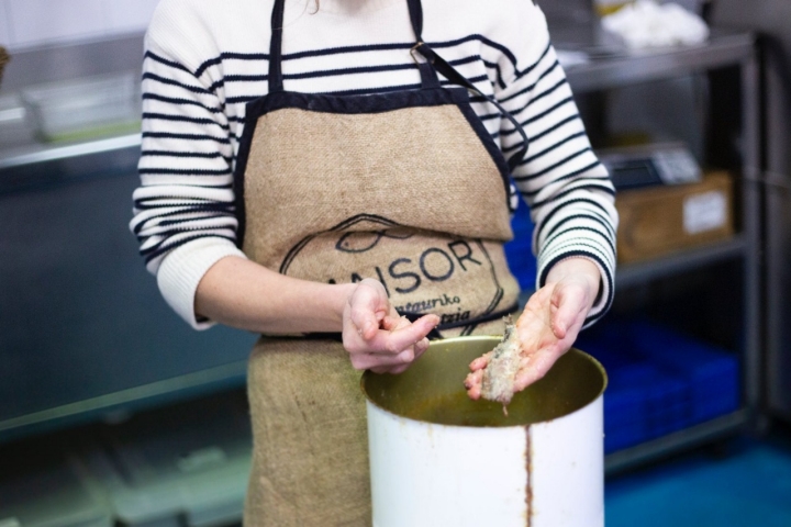 Obrador conservas 'Maisor' (Getaria): anchoas en salmuera