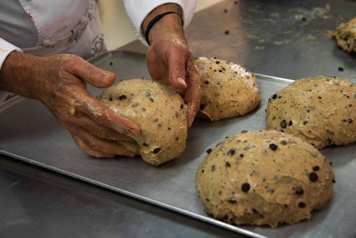 La masa huele que alimenta. Ya están listos para entrar en el horno y que los aromas se intensifiquen con la temperatura.