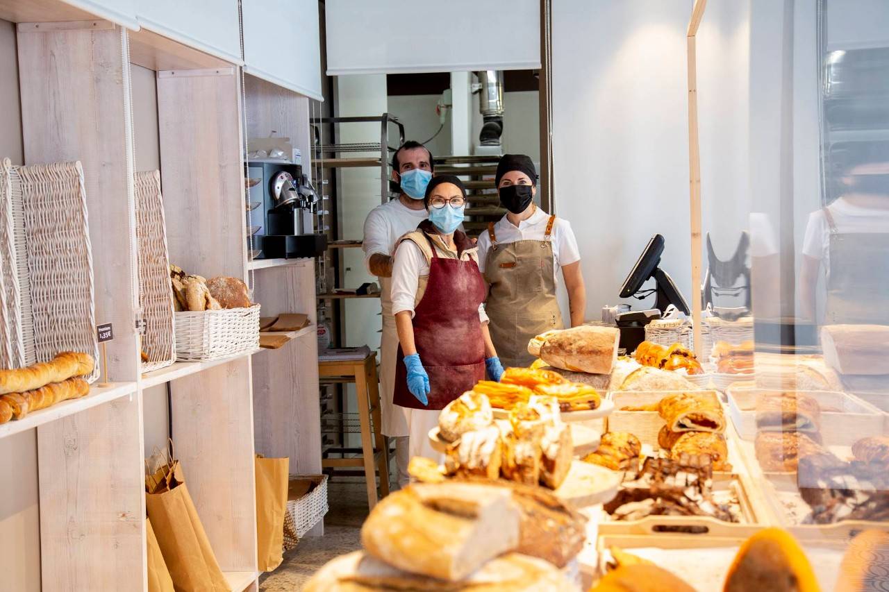 Lancelot Caballero está al frente del equipo de 'Panes de L'Atelier'.