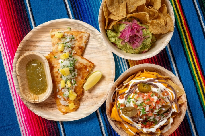Los sabores mexicanos de  mexicanos de 'Taco Santo' en el Mercado Madriles. 
