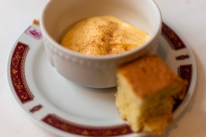 Natillas y rosca, para echarse a patear las calles.