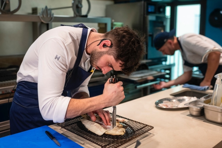 Pablo Sánchez está al frente de la cocina.
