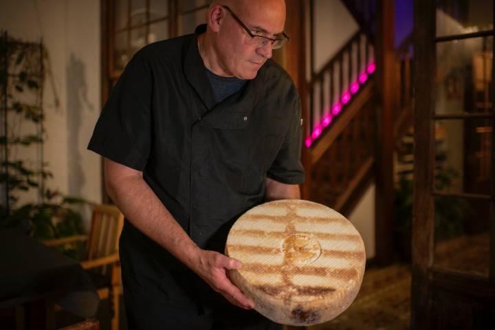 Estos quesos de manada llegan a pesar entre 12 y 15 kilos.