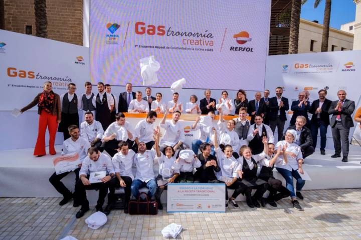 La foto de familia no faltó al finalizar el encuentro.