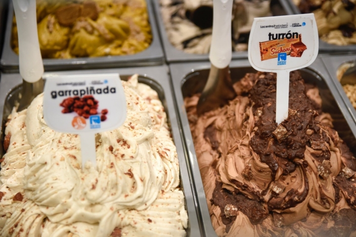 helados de garrapiñada y turron en la central heladera