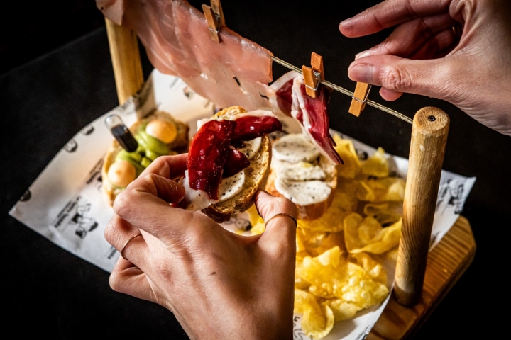 El tenderete es uno de los símbolos del local.