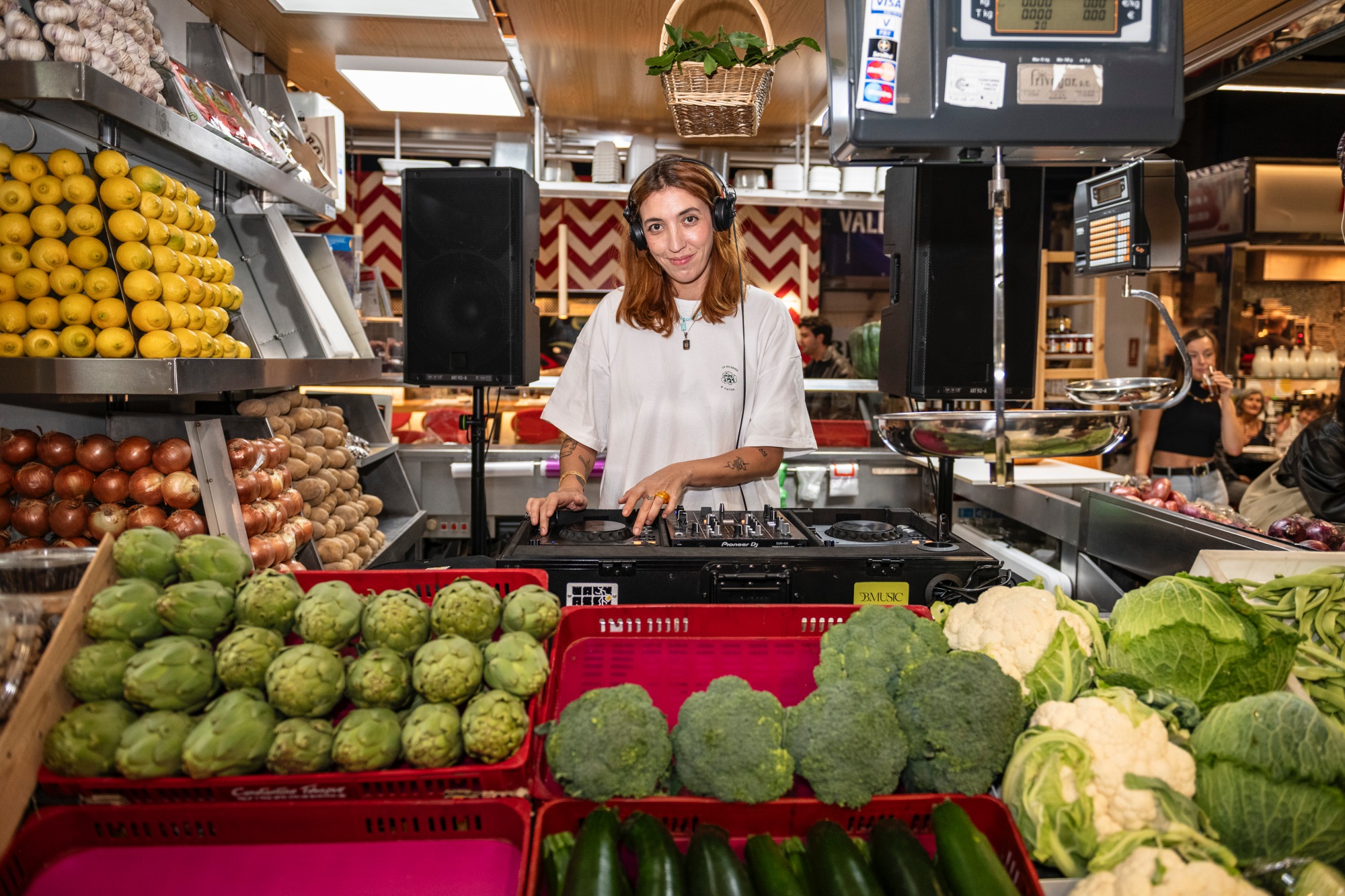 Yajaira Malavé, socia de La Gildería, es también DJ.