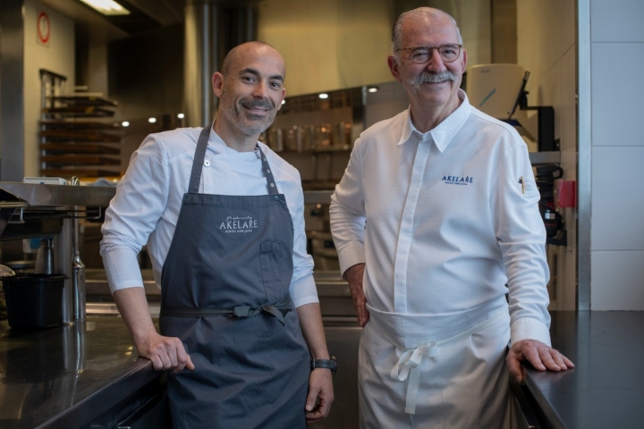 EL CHEF PEDRO SUBIJANA CON EL CHEF I + D JORGE BRETÓN