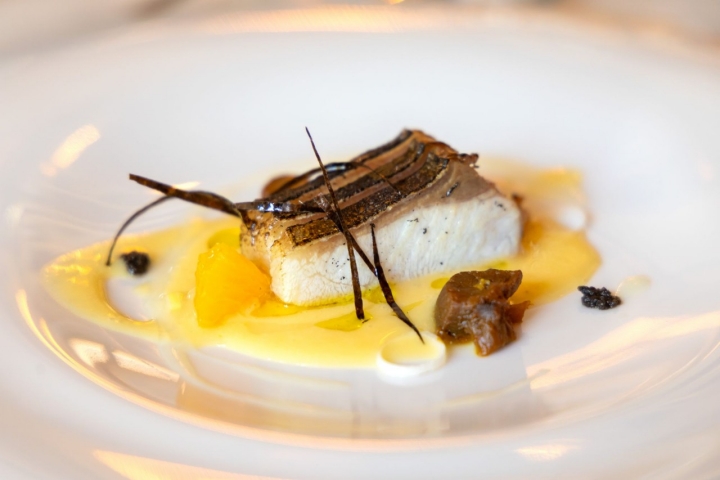 Ensalada malagueña elaborada con pez limón