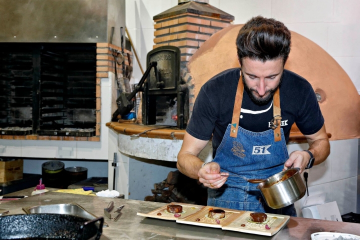 Para David, el producto arandino y castellanoleonés es el primero que entra en su cocina.