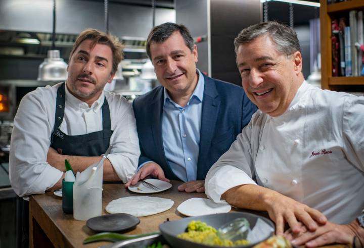 El Celler de Can Roca.Jordi, Josep y Joan Roca en las cocinas del Restaurante. Noviembre 2019