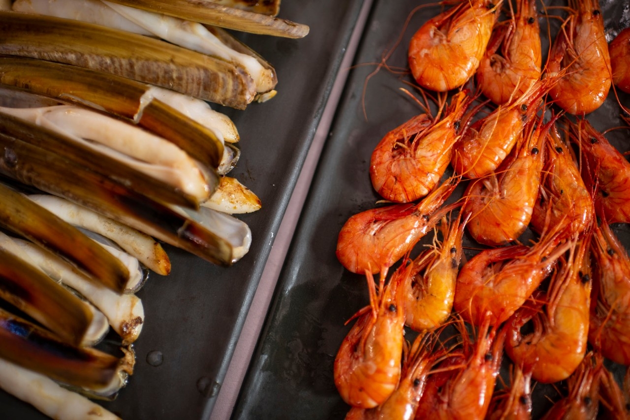 Cocina al desnudo, producto y mar
