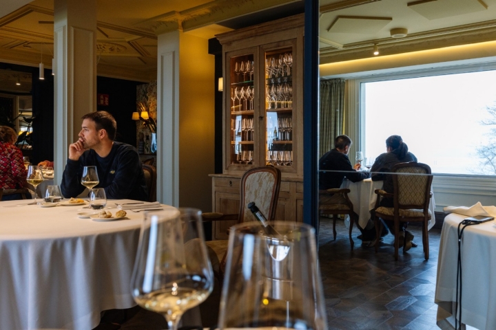 La elegante sala del restaurante.