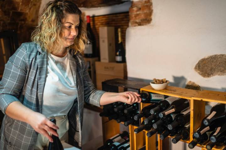 Andrea Mihaiu en la bodega de Kàran Bistró