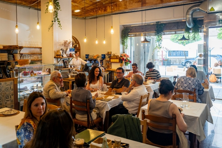 Las mesas se llenan de fieles desde que abrieron en 2021 Las mesas se llenan de fieles desde que abrieron en 2021